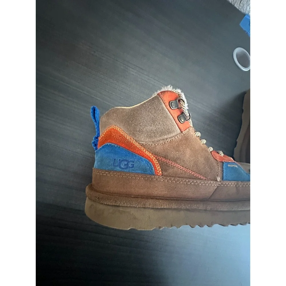 UGG Highland Hi Heritage Kids Boots Sz 3 Suede Sherpa Gorpcore‎ Hiker Trail